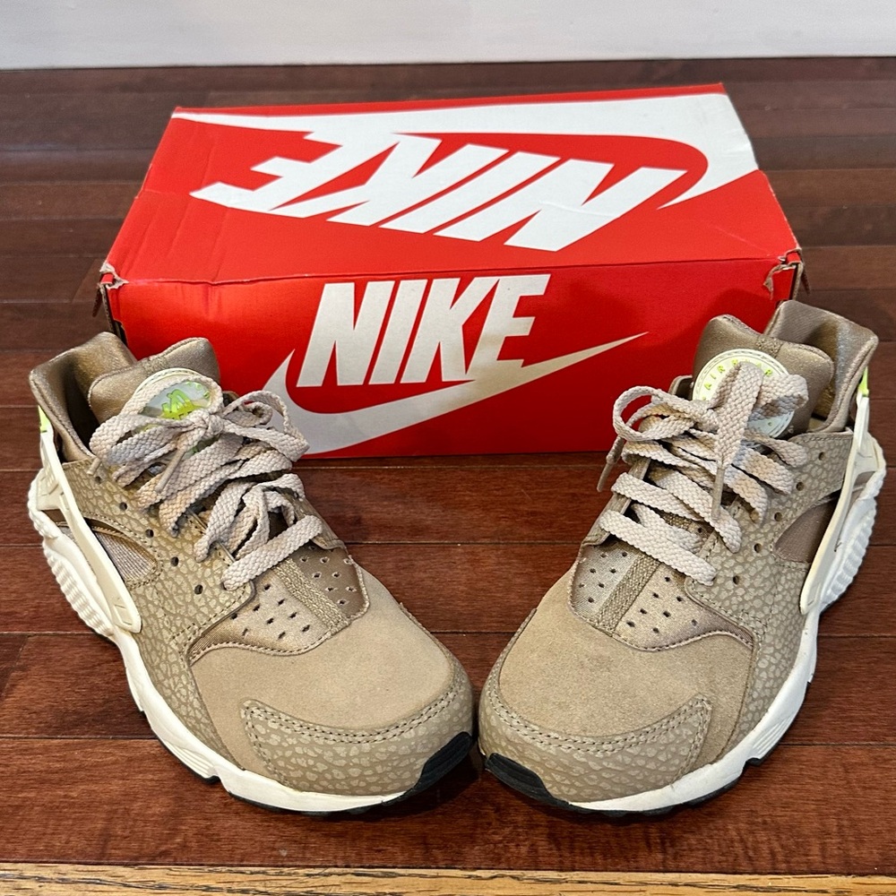 Nike Sneakers